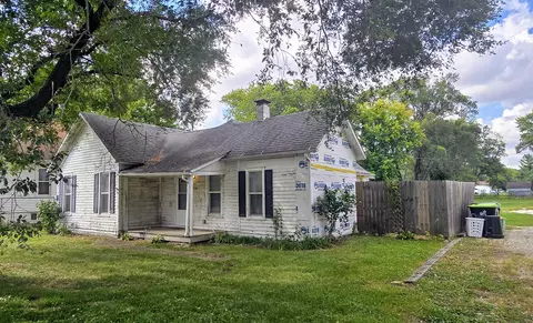 106 E Chestnut St, Bondville, IL 61815