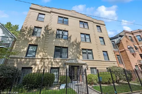 1744 W Henderson St #1, Chicago, IL 60657
