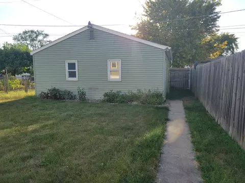 Exterior - 265 S Douglas Ave, Bradley, IL 60915 photo 4 of 4