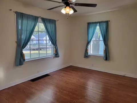 Living - 265 S Douglas Ave, Bradley, IL 60915 photo 1 of 1