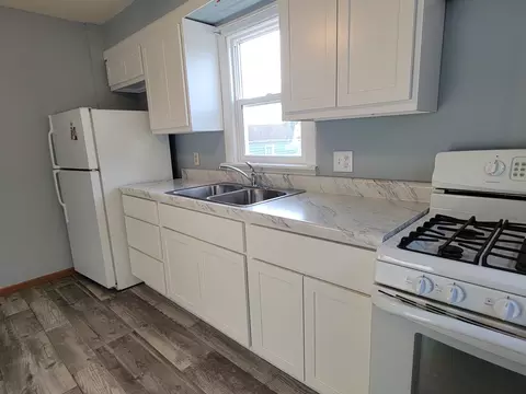 Kitchen - 265 S Douglas Ave, Bradley, IL 60915 photo 3 of 3