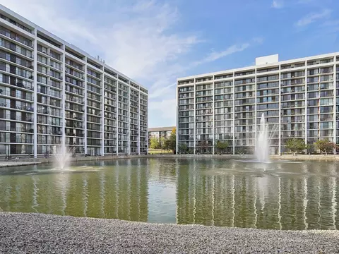 2015 S Finley Rd #807, Lombard, IL 60148