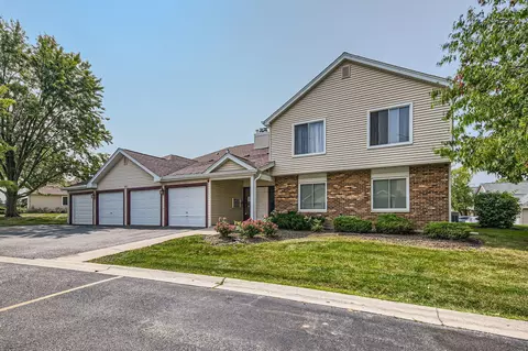 7000 Rhodes Ct #204, Woodridge, IL 60517
