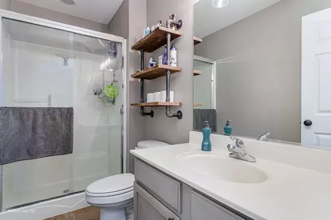 Bath - 7657 Pin Oak Ct, Plainfield, IL 60586 photo 1 of 2