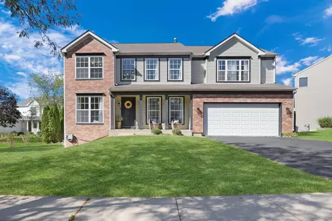 748 Creek Bend Ln, Antioch, IL 60002