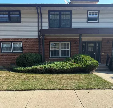 211 Washington Sq #A, Elk Grove Village, IL 60007