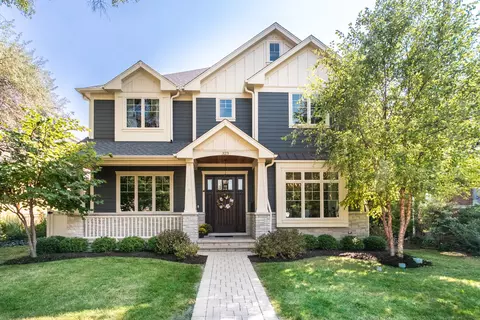 323 Meacham Ave, Park Ridge, IL 60068