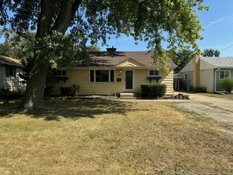 1120 Lebanon St, Aurora, IL 60505