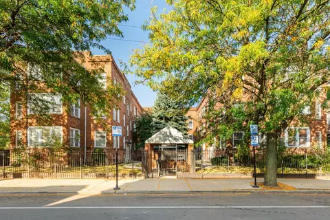4914 N Kedzie Ave #2W, Chicago, IL 60625
