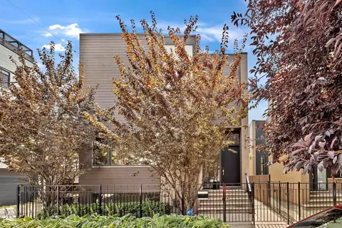 2015 W Shakespeare Ave, Chicago, IL 60647