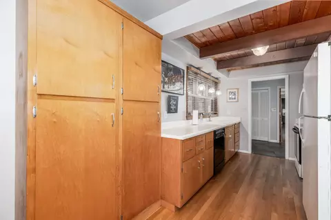 Kitchen - 934 Chambers St, Ottawa, IL 61350 photo 1 of 2