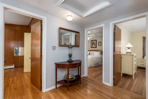Entry Way - 934 Chambers St, Ottawa, IL 61350 photo 2 of 2
