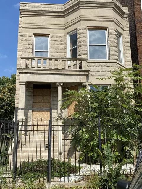 4334 W Jackson Blvd, Chicago, IL 60624