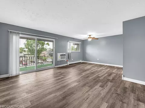 Living - 2345 185th Ct #24, Lansing, IL 60438 photo 1 of 3