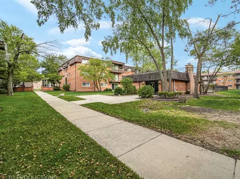 Exterior - 2345 185th Ct #24, Lansing, IL 60438 photo 4 of 5