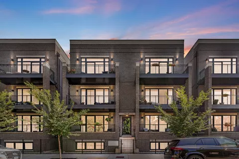 819 N Paulina St #1N, Chicago, IL 60622