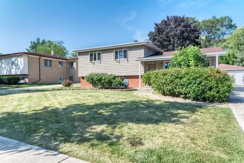 256 N Brashares Dr, Addison, IL 60101