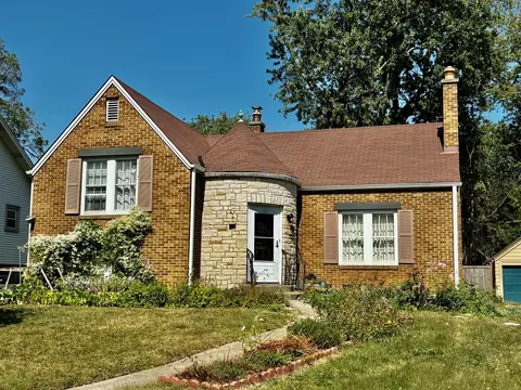 252 Stanley Ave, Waukegan, IL 60085