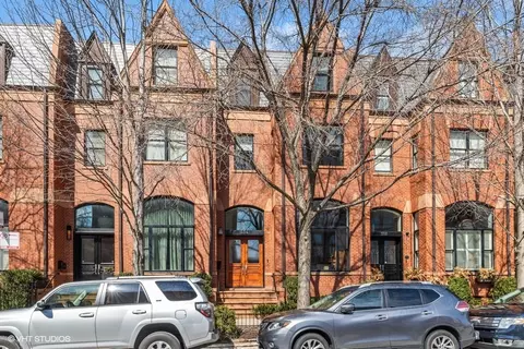 554 W Grant Pl, Chicago, IL 60614