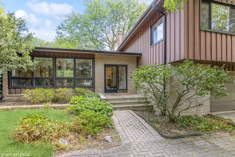 267 Charal Ln, Highland Park, IL 60035
