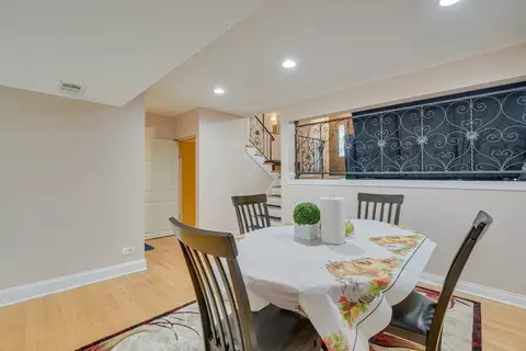9510 Terrace Pl, Des Plaines, IL 60016 photo 3