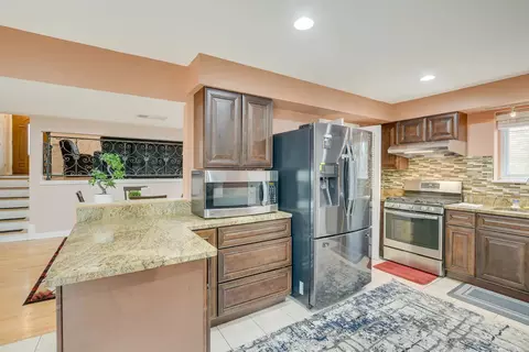 9510 Terrace Pl, Des Plaines, IL 60016 photo 8