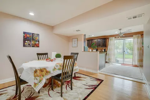 9510 Terrace Pl, Des Plaines, IL 60016 photo 12