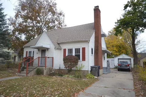 1127 Hill Ave, Elgin, IL 60120