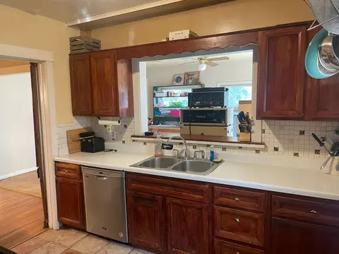 1127 Hill Ave, Elgin, IL 60120 photo 5