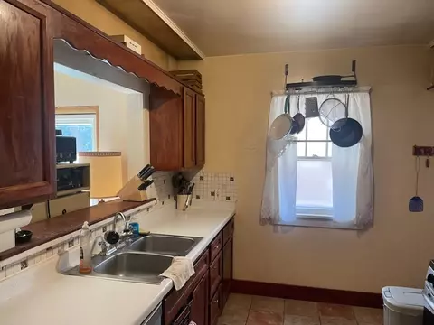 1127 Hill Ave, Elgin, IL 60120 photo 6