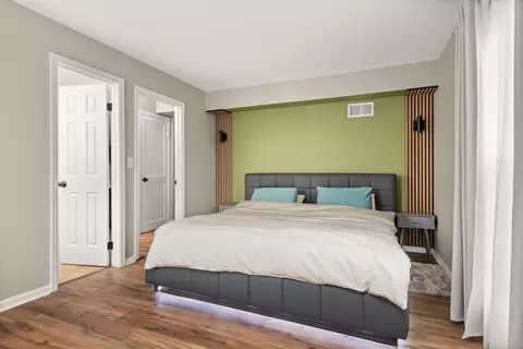 Bedroom - 5200 Carriageway Dr #202, Rolling Meadows, IL 60008 photo 1 of 4