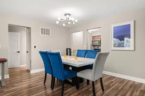 Dining - 5200 Carriageway Dr #202, Rolling Meadows, IL 60008 photo 2 of 3