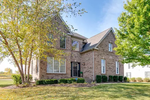 9 Open Pkwy N, Hawthorn Woods, IL 60047