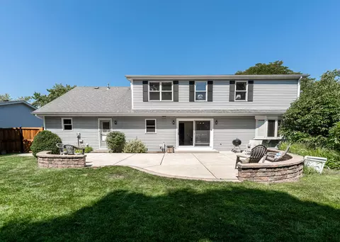 Exterior - 955 Colony Ln, Hoffman Estates, IL 60192 photo 3 of 3