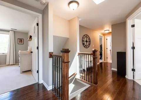 Entry Way - 955 Colony Ln, Hoffman Estates, IL 60192 photo 1 of 2