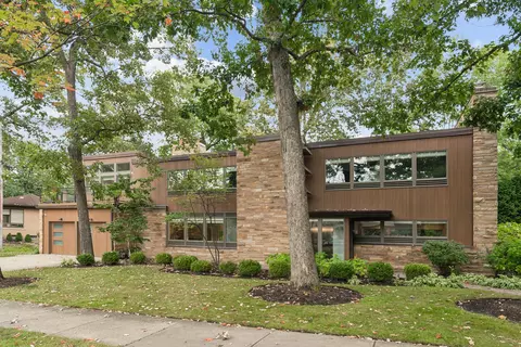 415 Dell Ln, Highland Park, IL 60035