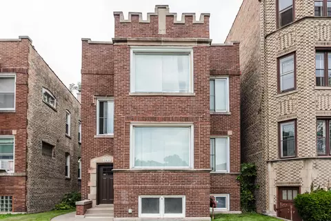 7430 S Bennett Ave, Chicago, IL 60649
