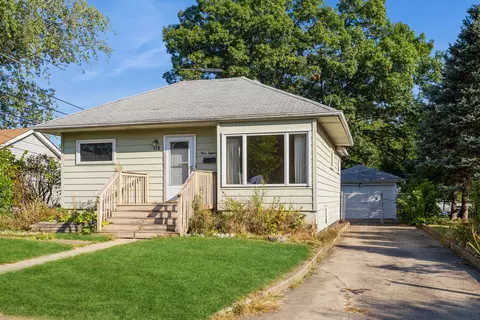 118 E Harding Rd, Lombard, IL 60148
