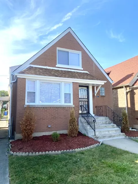 Undisclosed, Chicago, IL 60620 photo 2