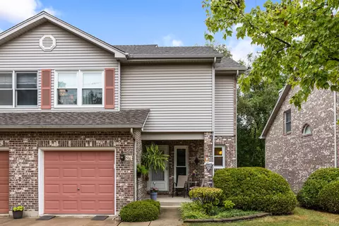 516 E Highland Ave, Villa Park, IL 60181