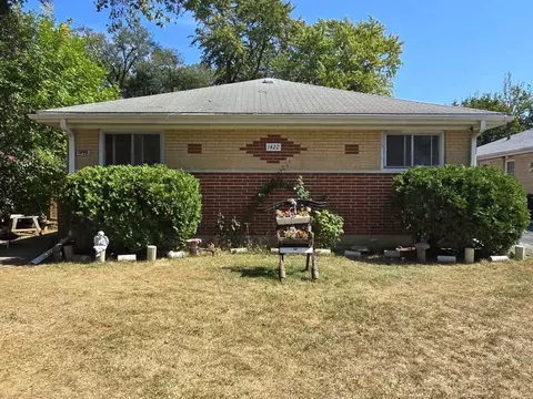 1422 Johnson St, Lockport, IL 60441