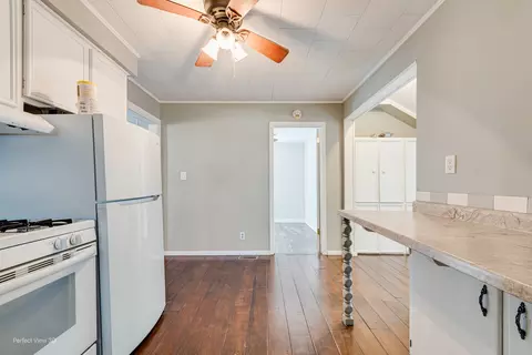 Entry Way - 204 W Main St, Reddick, IL 60961 photo 2 of 3