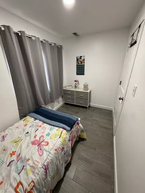 Bedroom - 2404 S 9th Ave, Broadview, IL 60155 photo 1 of 5