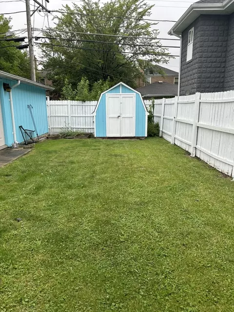 Exterior - 2404 S 9th Ave, Broadview, IL 60155 photo 3 of 5