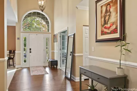 Entry Way - 750 Aster Dr, Gurnee, IL 60031 photo 1 of 5