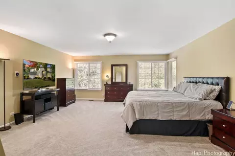 Bedroom - 750 Aster Dr, Gurnee, IL 60031 photo 4 of 5