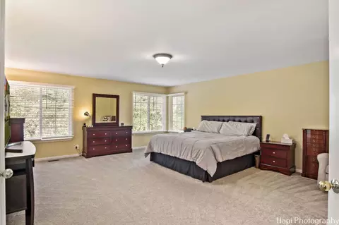 Bedroom - 750 Aster Dr, Gurnee, IL 60031 photo 3 of 5