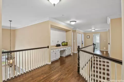 Entry Way - 750 Aster Dr, Gurnee, IL 60031 photo 5 of 5