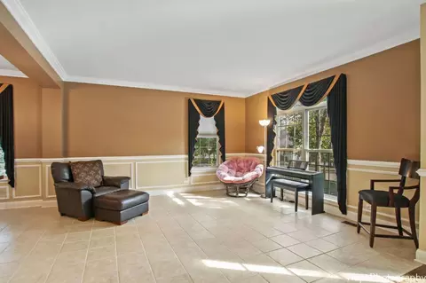 Living - 750 Aster Dr, Gurnee, IL 60031 photo 4 of 4