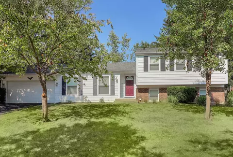 307 Cedarbrook Rd, Naperville, IL 60565